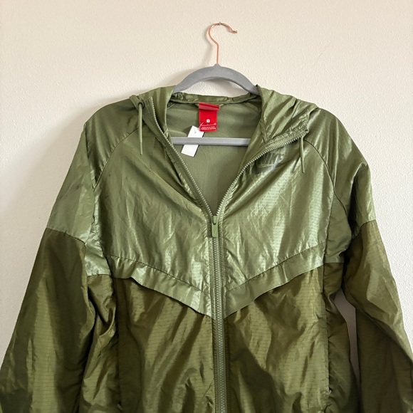 Nike Women’s Olive Green Windbreaker Rain Coat Zip Up Jacket Size Small - Picture 4 of 15